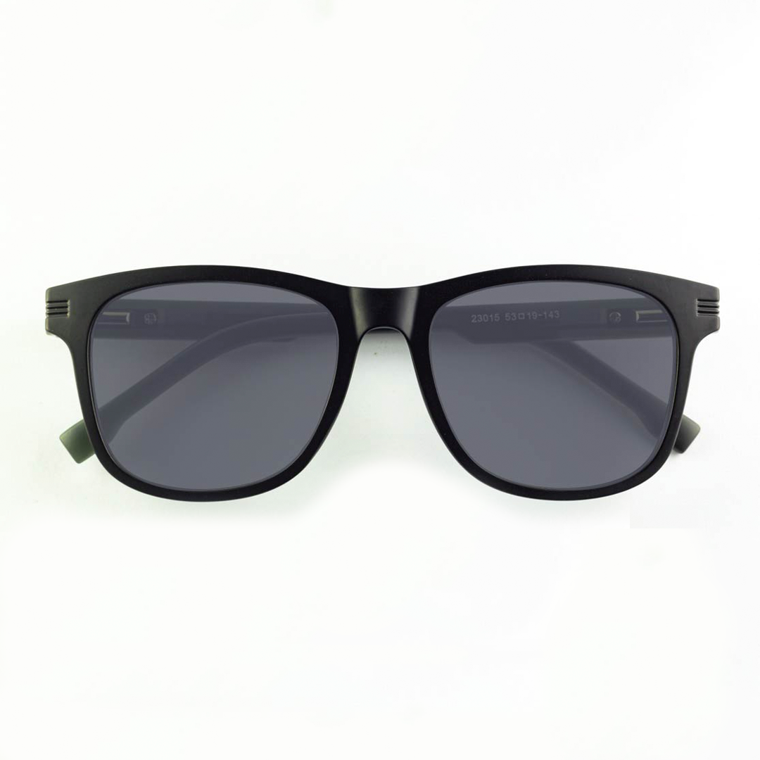 Bellie Black image 2