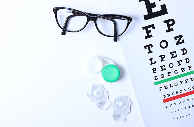 Contact Lenses Vs Eyeglasses 1